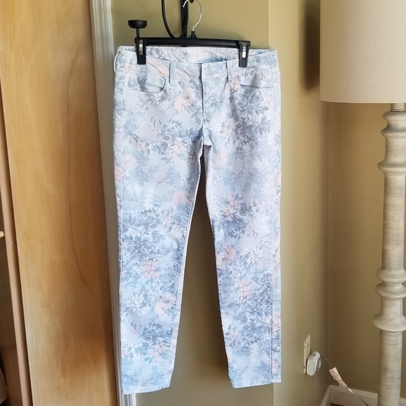 American Eagle Outfitters Denim - American Eagle Floral Printed Jegging